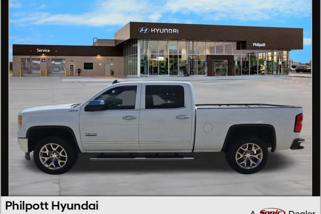 2015 Gmc Sierra SLT photo 1