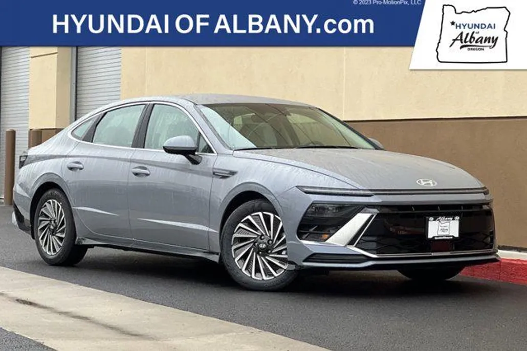 2025 Hyundai Sonata Hybrid SEL photo 1
