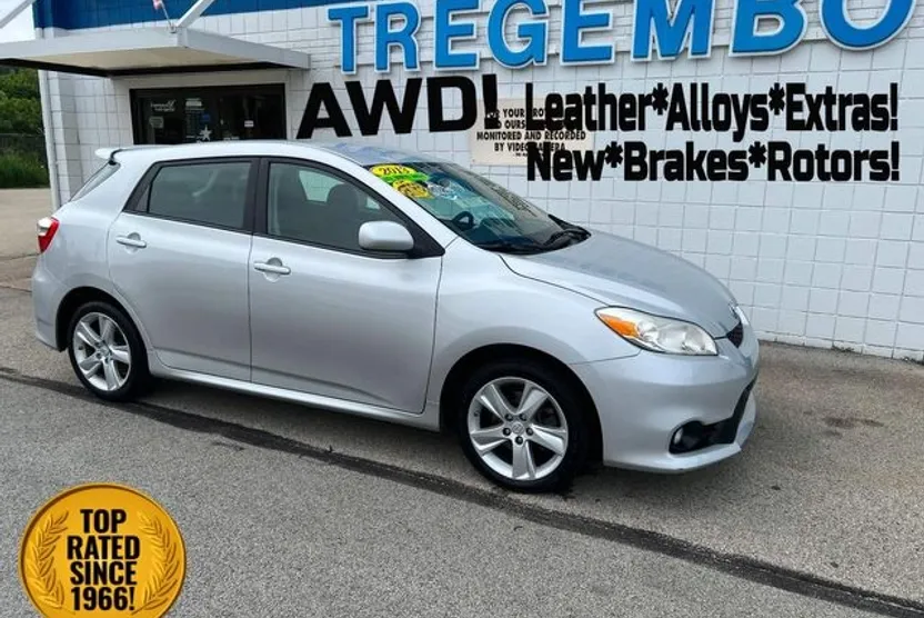 2013 Toyota Corolla Matrix L 4WD photo 1