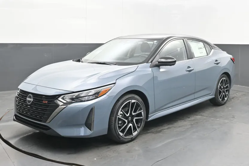 2025 Nissan Sentra SR Premium photo 1