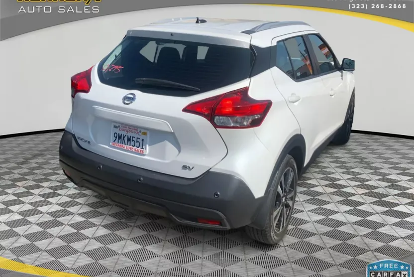 2020 Nissan Kicks SV photo 1