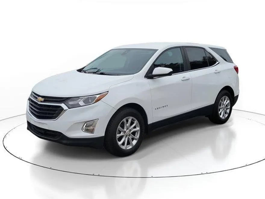 2021 Chevrolet Equinox LT photo 1