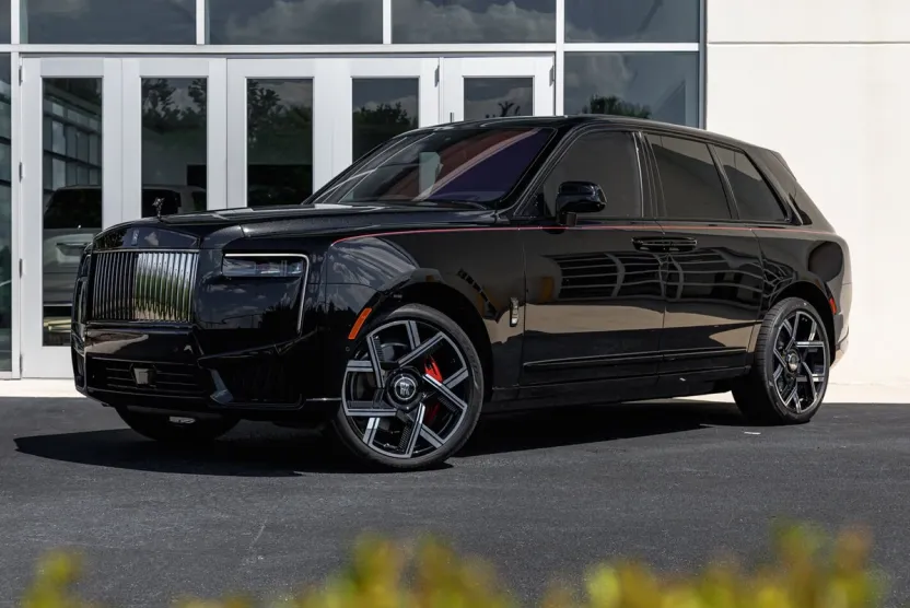 2025 Rolls Royce Cullinan Black Badge photo 1