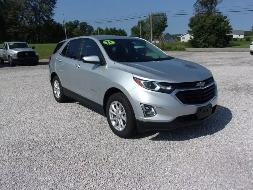 2021 Chevrolet Equinox LT photo 1