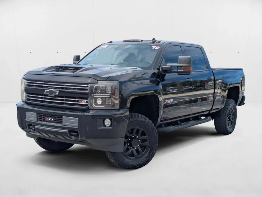 2019 Chevrolet Silverado 2500HD LTZ photo 1