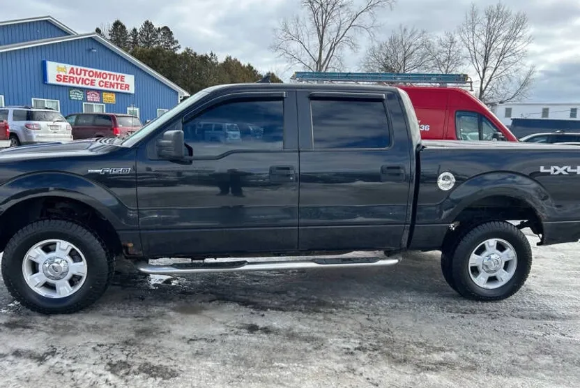 2010 Ford F-150 XLT photo 1