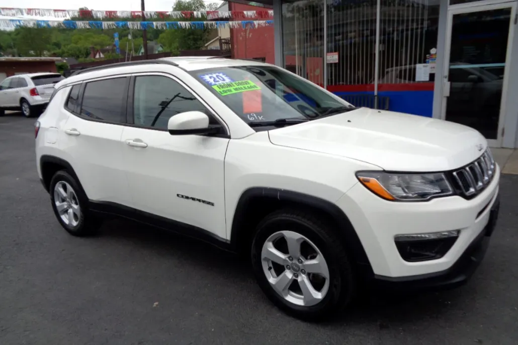 2020 Jeep Compass Latitude photo 1