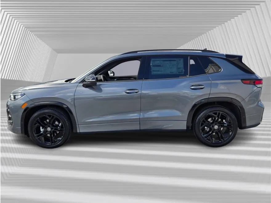 2025 Volkswagen Tiguan SE R-Line Black photo 1