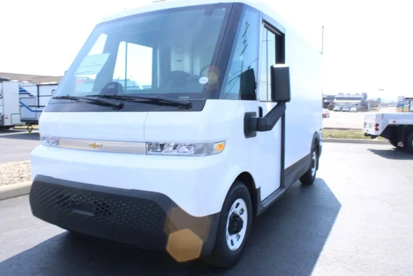 2025 Chevrolet BrightDrop 400 photo 1