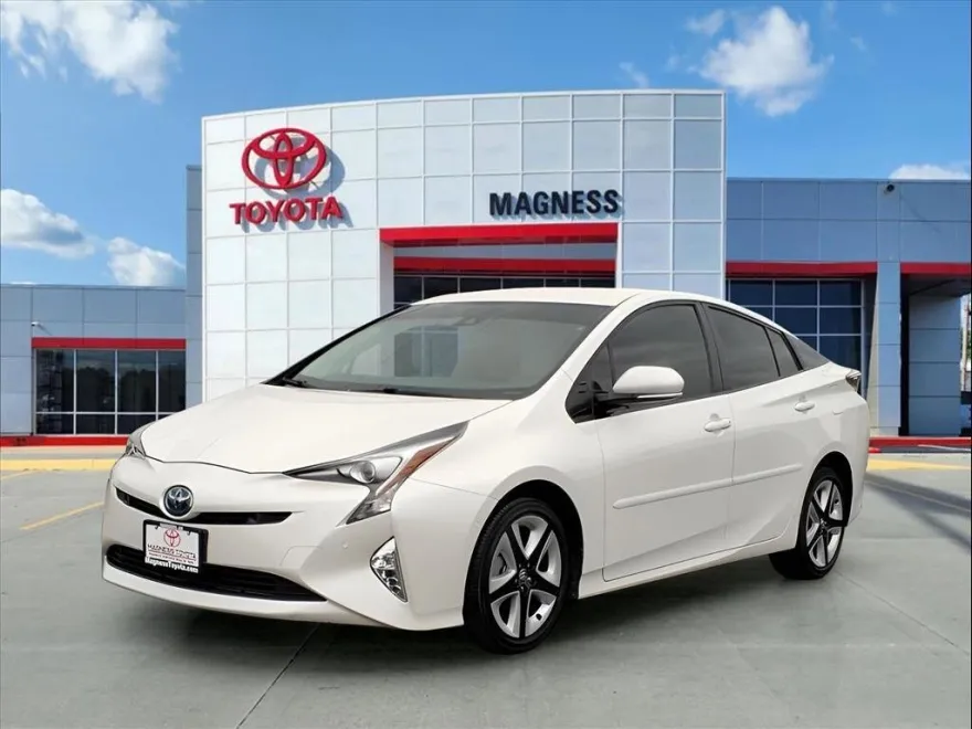 2018 Toyota Prius Four Touring photo 1