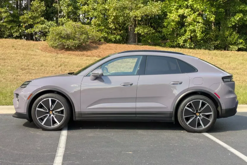 2024 Porsche Macan Electric 4 photo 1