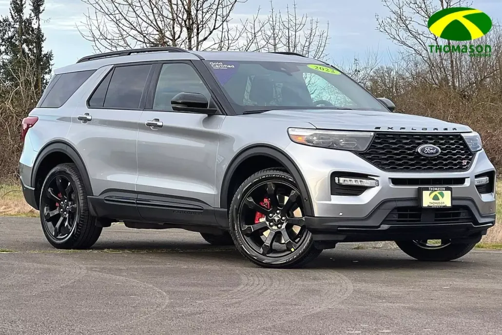 2022 Ford Explorer ST photo 1