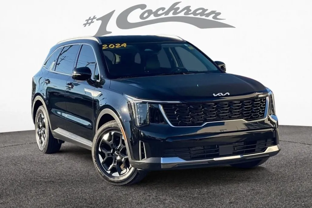2024 Kia Sorento S photo 1