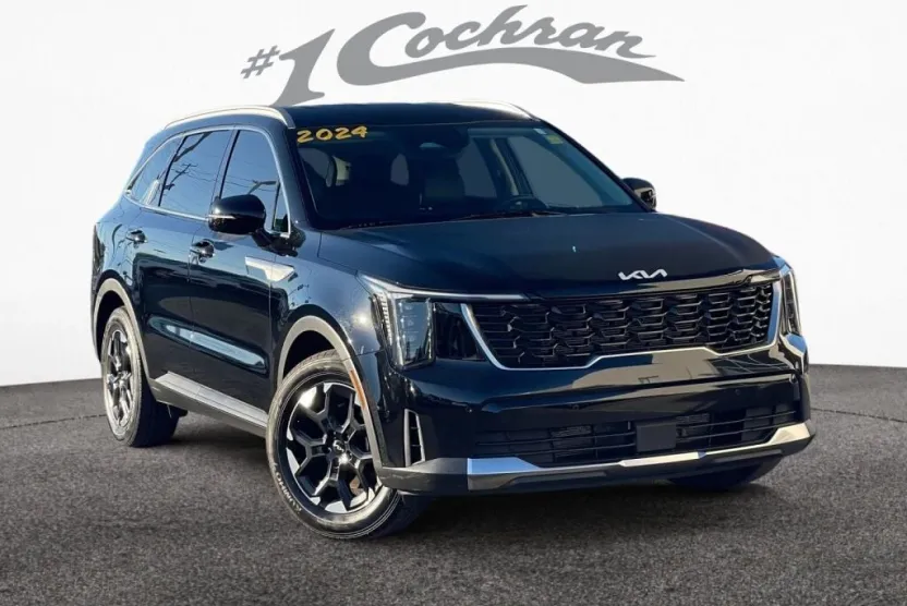 2024 Kia Sorento S photo 1
