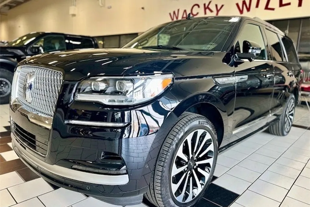 2023 Lincoln Navigator Reserve photo 1