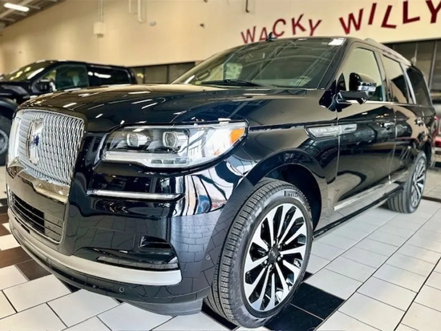 2023 Lincoln Navigator Reserve photo 1