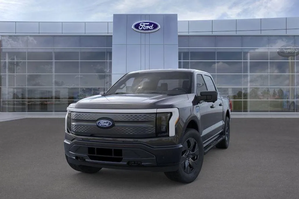 2025 Ford F-150 Lightning photo 1