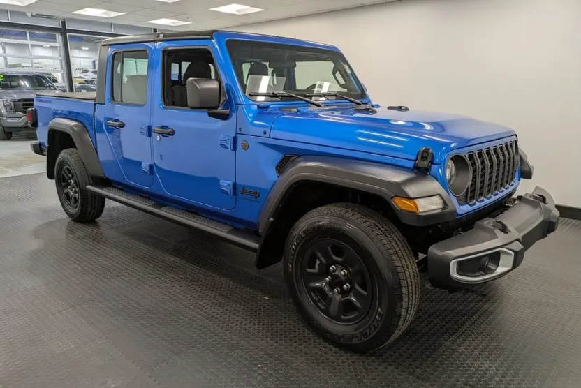 2024 Jeep Gladiator Sport photo 1