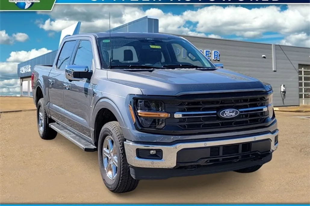 2024 Ford F-150 XLT photo 1