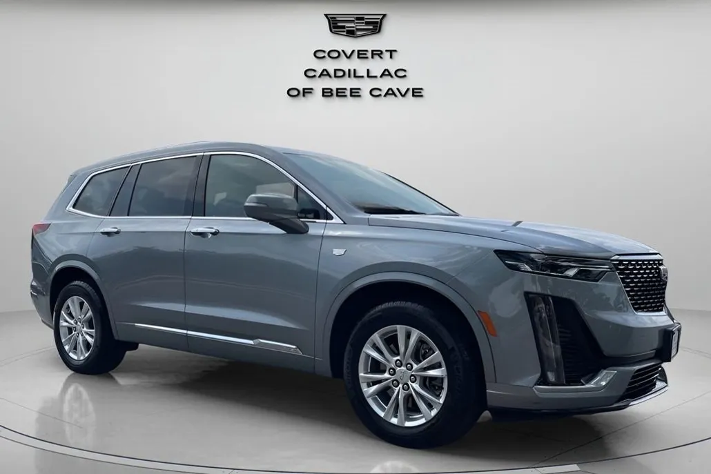 2023 Cadillac XT6 Luxury photo 1