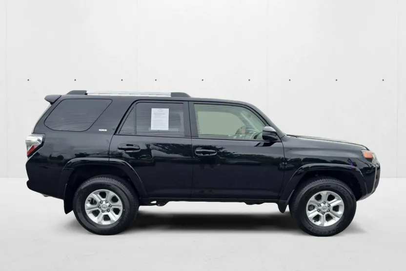 2024 Toyota 4Runner SR5 photo 1