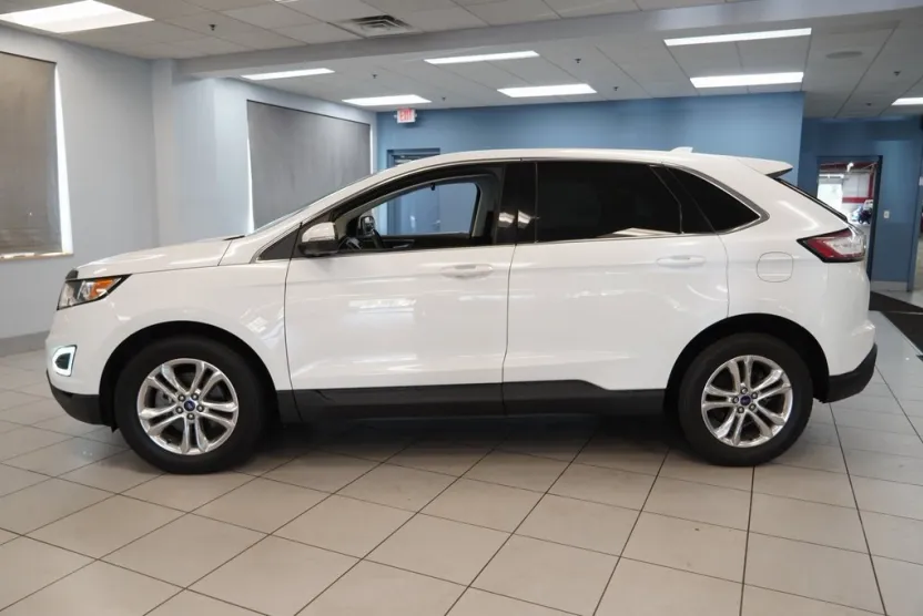 2016 Ford Edge SEL photo 1