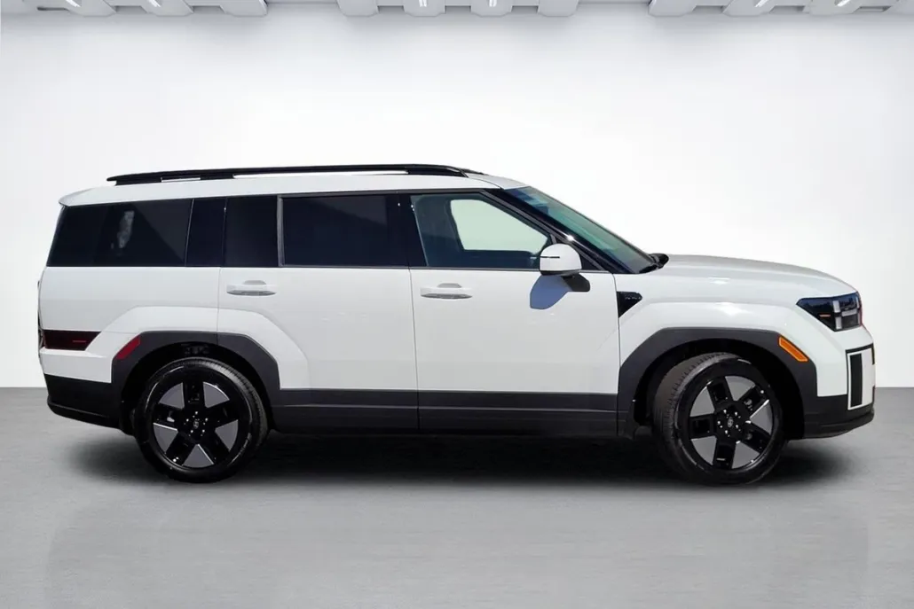 2026 Hyundai Santa Fe SEL photo 1