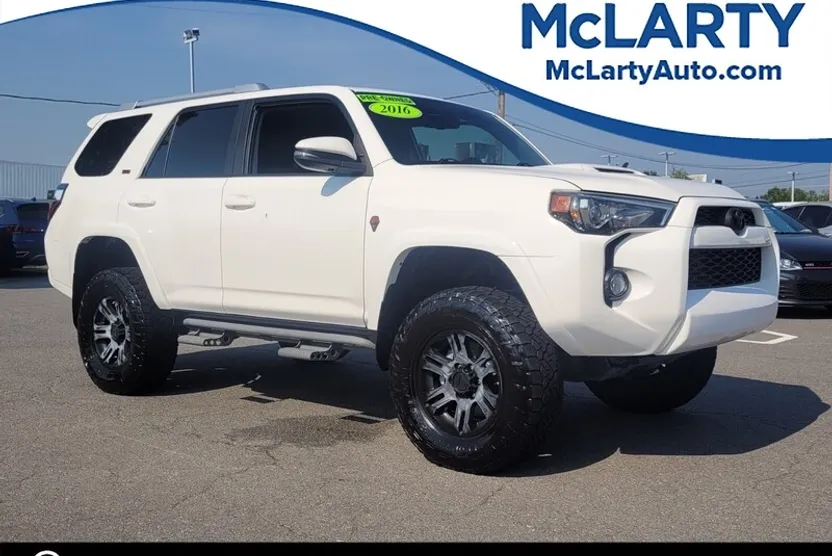 2016 Toyota 4Runner SR5 Premium photo 1