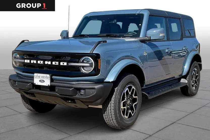 2025 Ford Bronco Outer Banks photo 1
