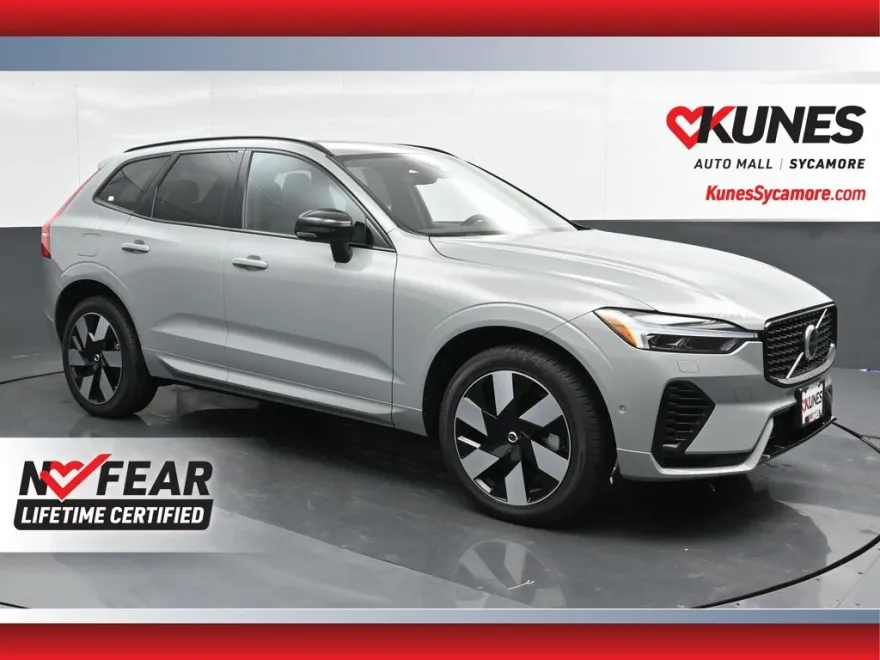 2024 Volvo XC60 Recharge Hybrid T8 Plus photo 1