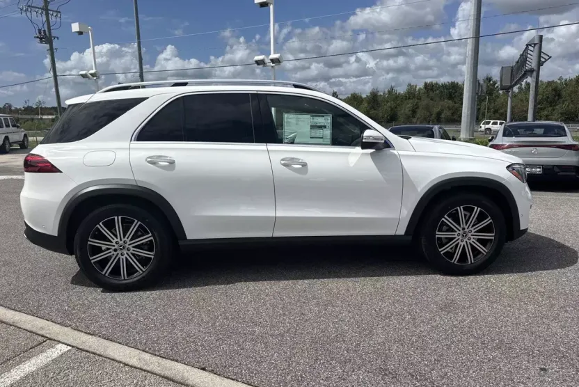 2026 Mercedes Benz GLE 350 4MATIC photo 1