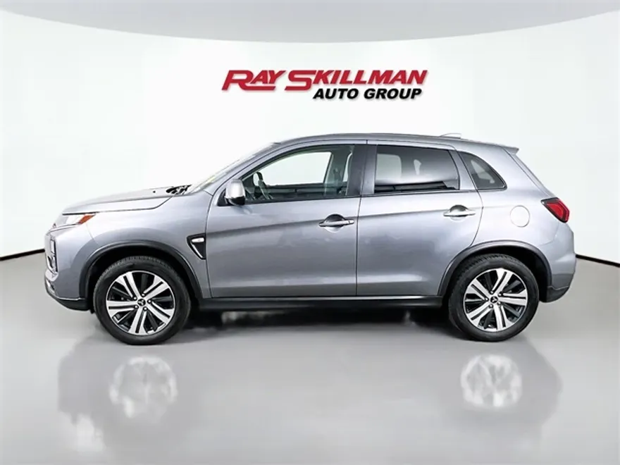 2024 Mitsubishi Outlander Sport ES photo 1