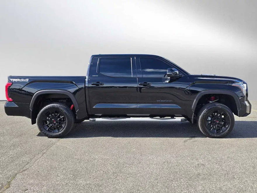 2024 Toyota Tundra Limited photo 2