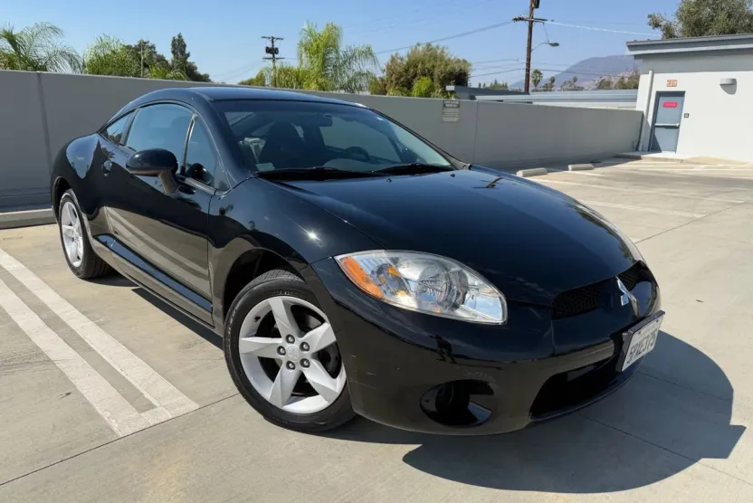 2006 Mitsubishi Eclipse GS photo 1