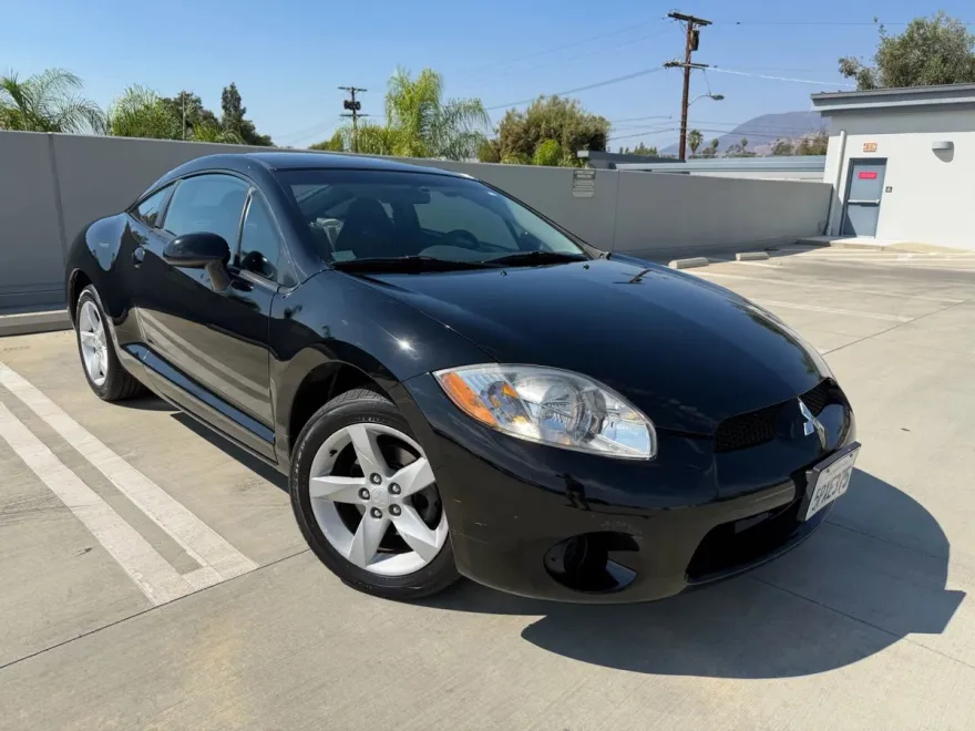 2006 Mitsubishi Eclipse GS photo 1
