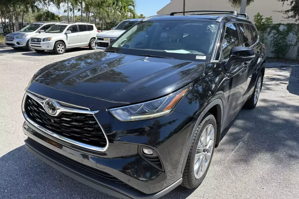 2020 Toyota Highlander Limited photo 1