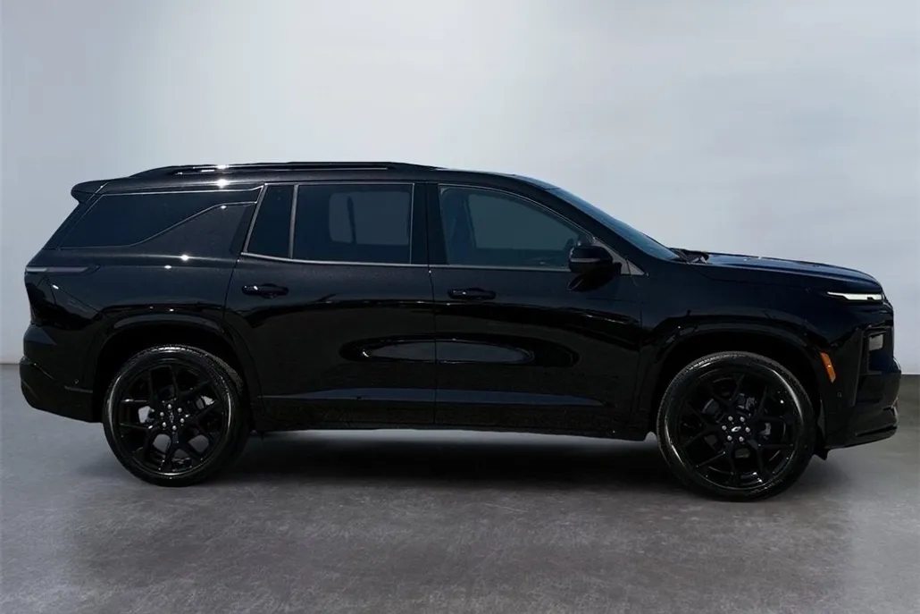 2026 Chevrolet Traverse RS photo 1