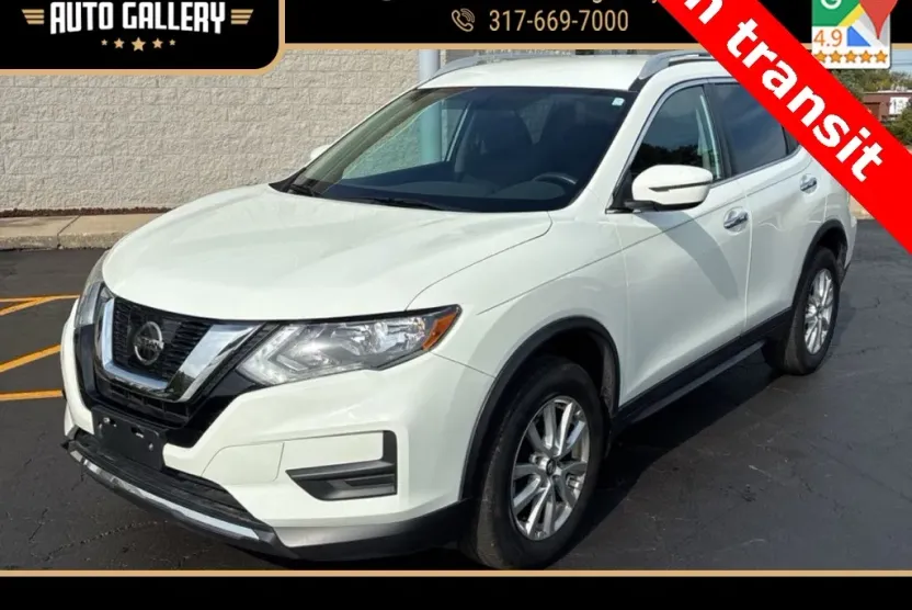 2017 Nissan Rogue SV photo 1