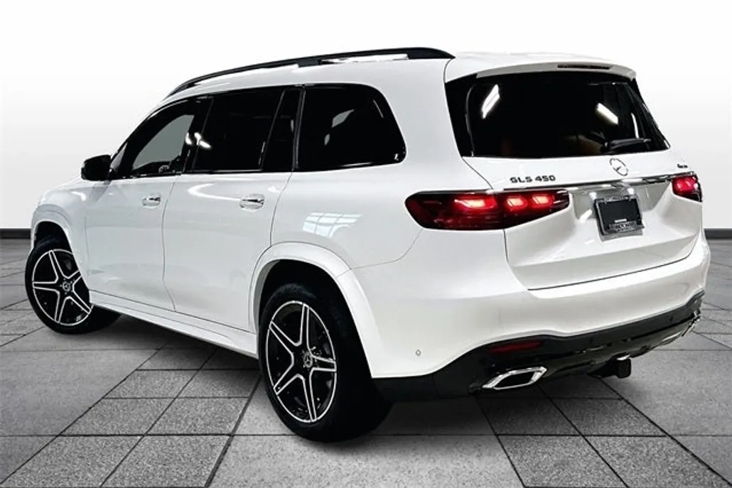 2025 Mercedes Benz GLS 450 4MATIC photo 1