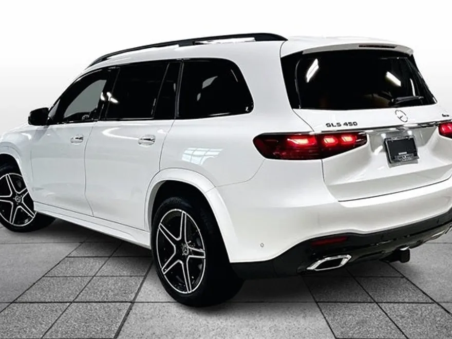2025 Mercedes Benz GLS 450 4MATIC photo 1