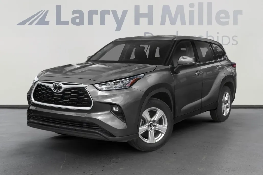 2021 Toyota Highlander LE photo 1