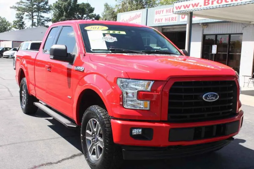 2017 Ford F-150 XLT photo 1