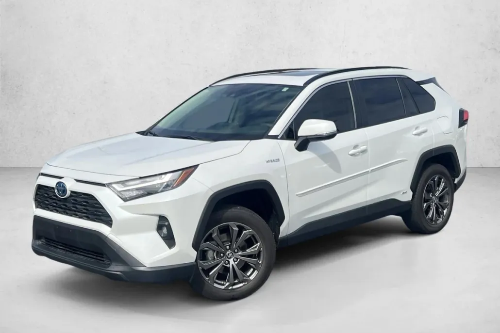 2024 Toyota RAV4 Hybrid XLE Premium photo 1