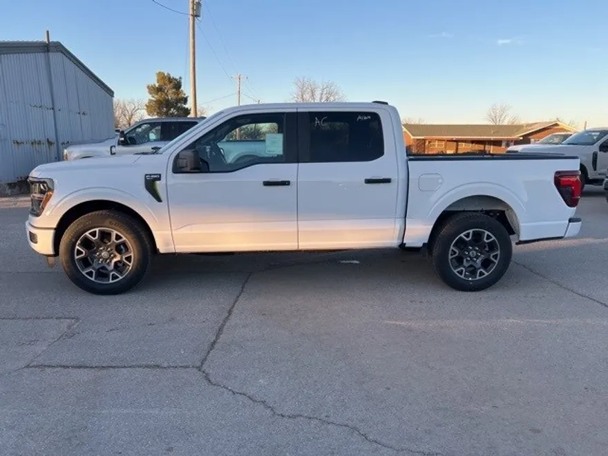2025 Ford F-150 STX photo 4
