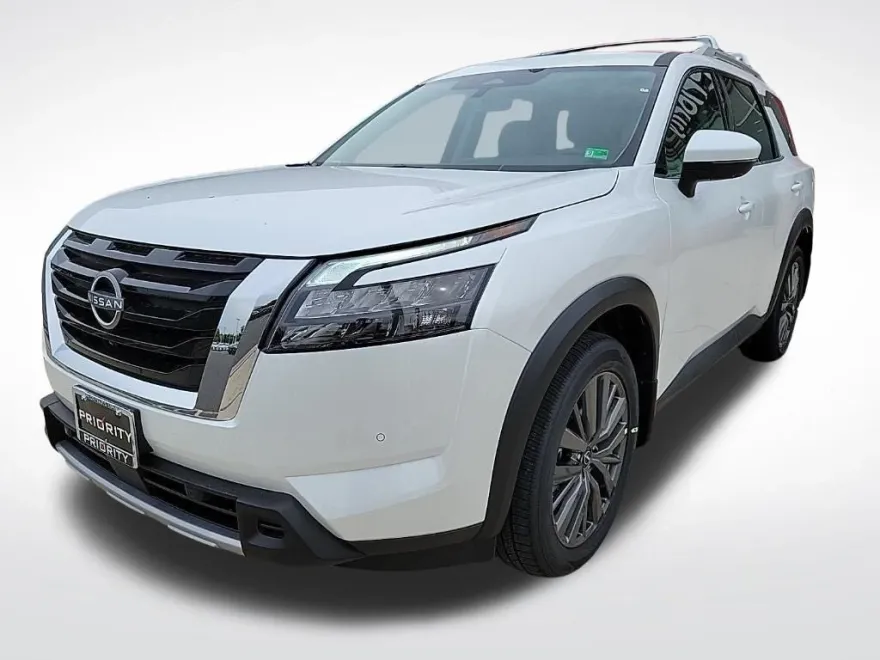 2025 Nissan Pathfinder SL photo 1