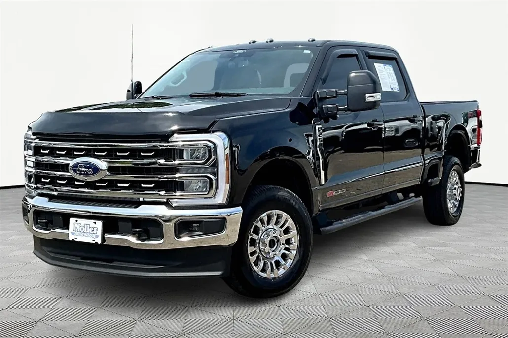 2025 Ford F-250 Lariat photo 1