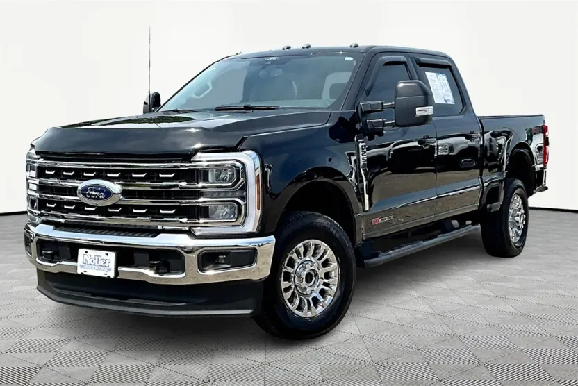 2025 Ford F-250 Lariat photo 1