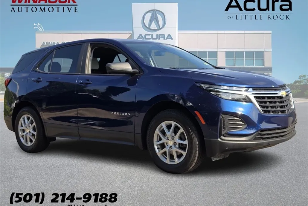2023 Chevrolet Equinox LS photo 1
