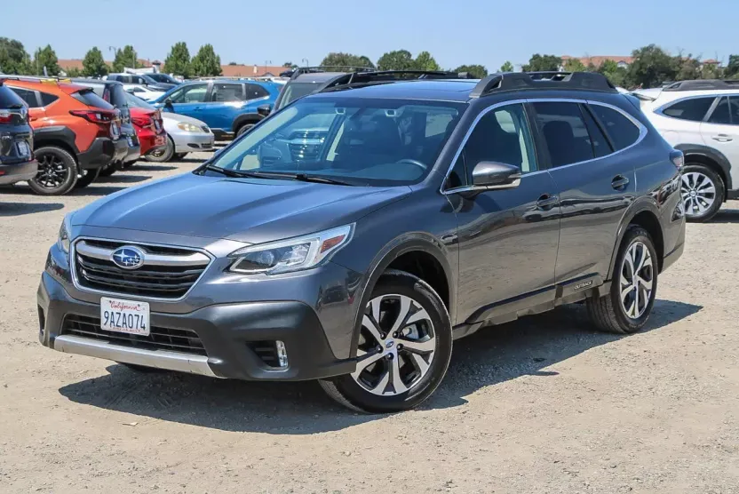 2022 Subaru Outback Limited XT photo 1