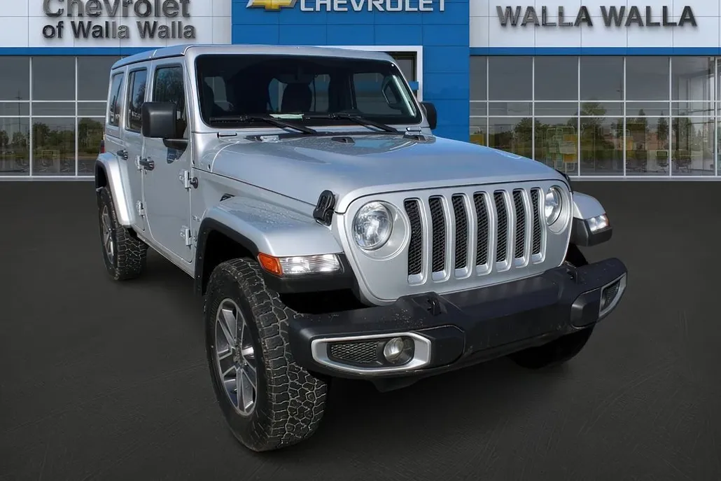 2023 Jeep Wrangler Sahara photo 1